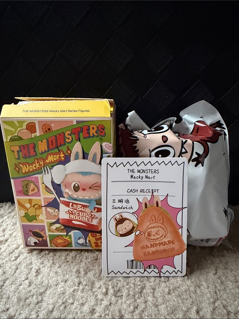 Pop Mart- The Monsters Wacky Mart, SANDWICH